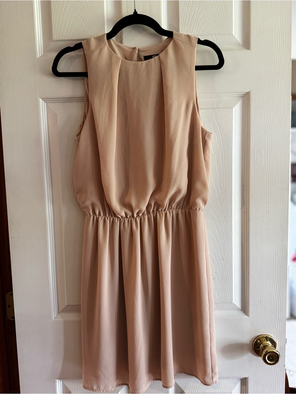 H&M Beige Blouson Waist Sleeveless Mini Dress